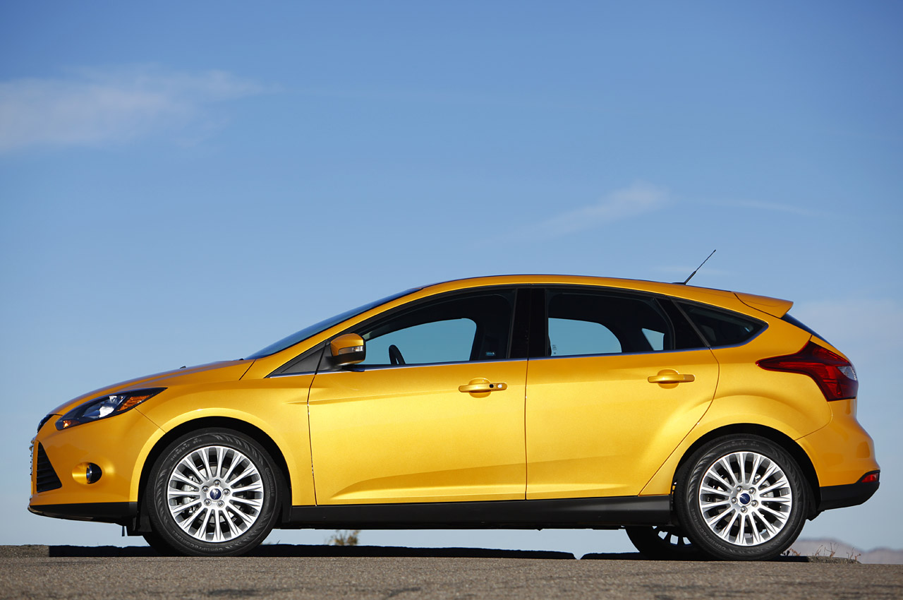 2012 ford focus unveiled prices and packs